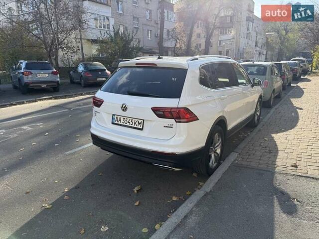 Білий Фольксваген Тігуан, об'ємом двигуна 1.98 л та пробігом 148 тис. км за 24000 $, фото 13 на Automoto.ua