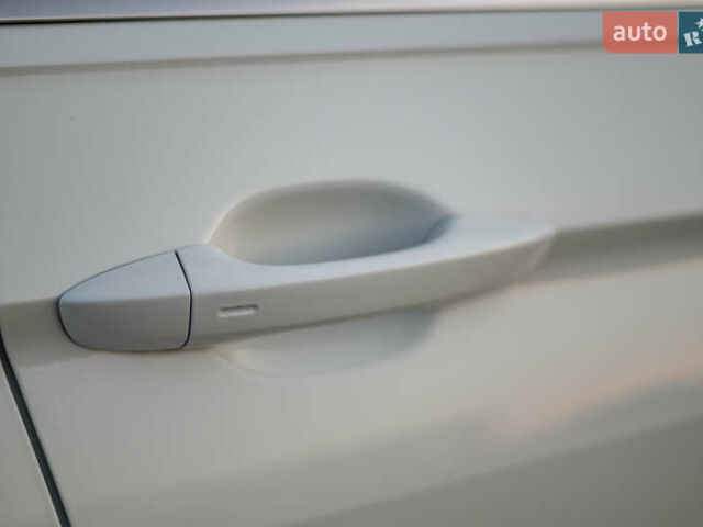 Білий Фольксваген Тігуан, об'ємом двигуна 2 л та пробігом 169 тис. км за 20900 $, фото 11 на Automoto.ua