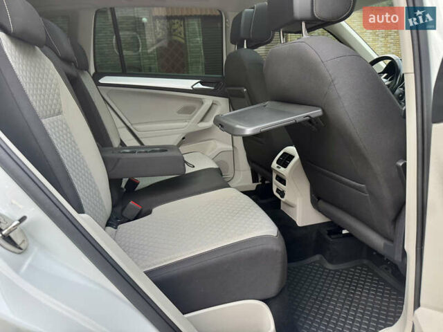 Белый Фольксваген Тигуан, объемом двигателя 1.98 л и пробегом 200 тыс. км за 21950 $, фото 18 на Automoto.ua