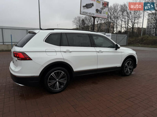 Білий Фольксваген Тігуан, об'ємом двигуна 1.98 л та пробігом 163 тис. км за 17500 $, фото 47 на Automoto.ua