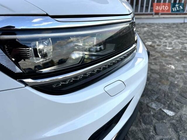 Фольксваген Тигуан 2017 в Днепре (Днепропетровске) на Automoto.ua Белый Фольксваген Тигуан, объемом двигателя 1.98 л и пробегом 88 тыс. км за 24900 $, фото 41 на Automoto.ua