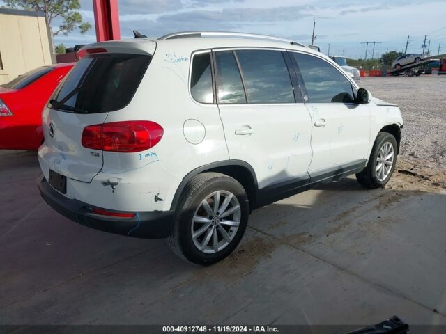 Белый Фольксваген Тигуан, объемом двигателя 2 л и пробегом 164 тыс. км за 7900 $, фото 5 на Automoto.ua