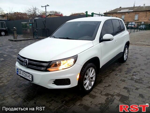 Белый Фольксваген Тигуан, объемом двигателя 2 л и пробегом 174 тыс. км за 15000 $, фото 2 на Automoto.ua