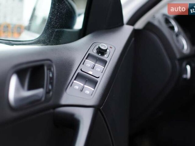 Белый Фольксваген Тигуан, объемом двигателя 1.98 л и пробегом 145 тыс. км за 14200 $, фото 37 на Automoto.ua