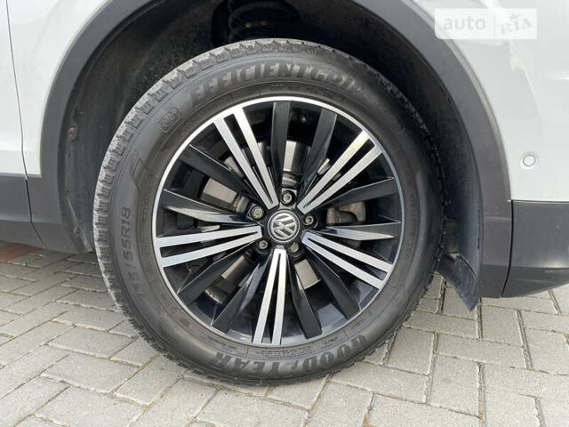 Білий Фольксваген Тігуан, об'ємом двигуна 1.97 л та пробігом 207 тис. км за 26500 $, фото 31 на Automoto.ua