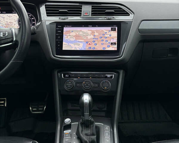 Белый Фольксваген Тигуан, объемом двигателя 1.97 л и пробегом 167 тыс. км за 28000 $, фото 22 на Automoto.ua