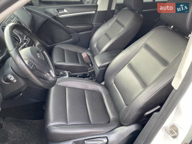 Білий Фольксваген Тігуан, об'ємом двигуна 1.98 л та пробігом 108 тис. км за 12699 $, фото 32 на Automoto.ua