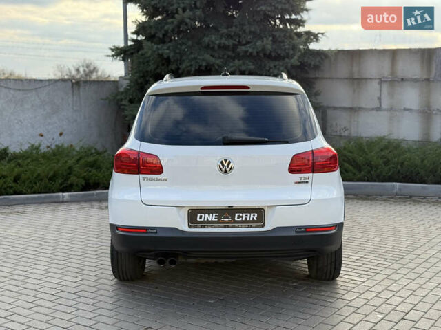 Белый Фольксваген Тигуан, объемом двигателя 1.98 л и пробегом 108 тыс. км за 14500 $, фото 3 на Automoto.ua
