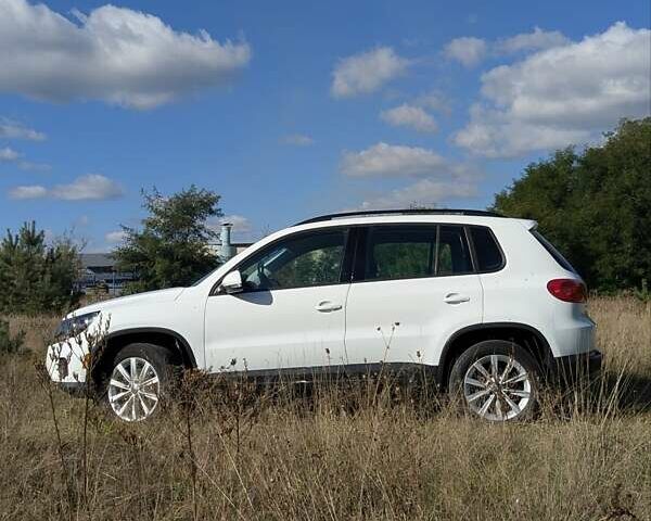 Белый Фольксваген Тигуан, объемом двигателя 1.98 л и пробегом 50 тыс. км за 13999 $, фото 7 на Automoto.ua