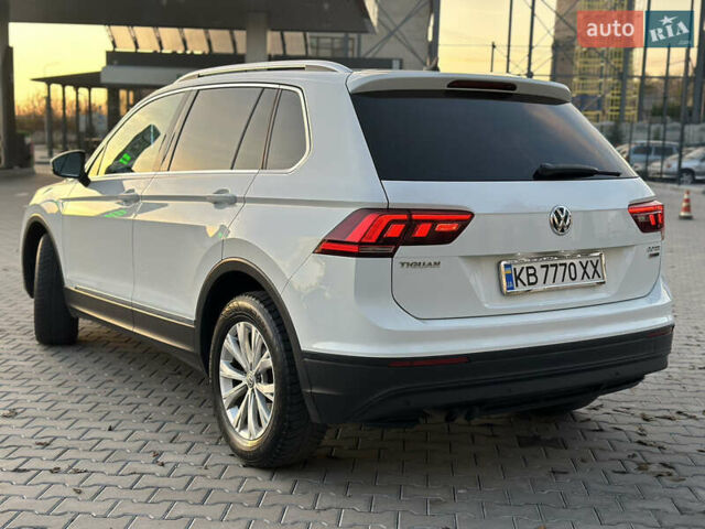 Белый Фольксваген Тигуан, объемом двигателя 1.97 л и пробегом 258 тыс. км за 23300 $, фото 16 на Automoto.ua