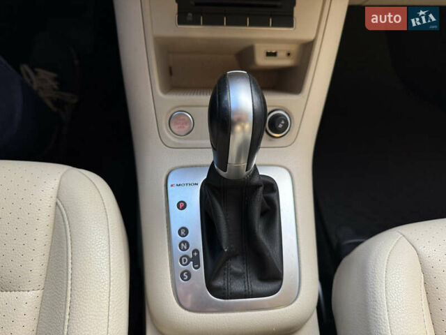 Белый Фольксваген Тигуан, объемом двигателя 1.98 л и пробегом 108 тыс. км за 14500 $, фото 33 на Automoto.ua