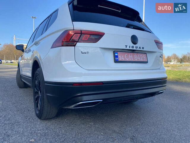 Белый Фольксваген Тигуан, объемом двигателя 2 л и пробегом 166 тыс. км за 14700 $, фото 19 на Automoto.ua