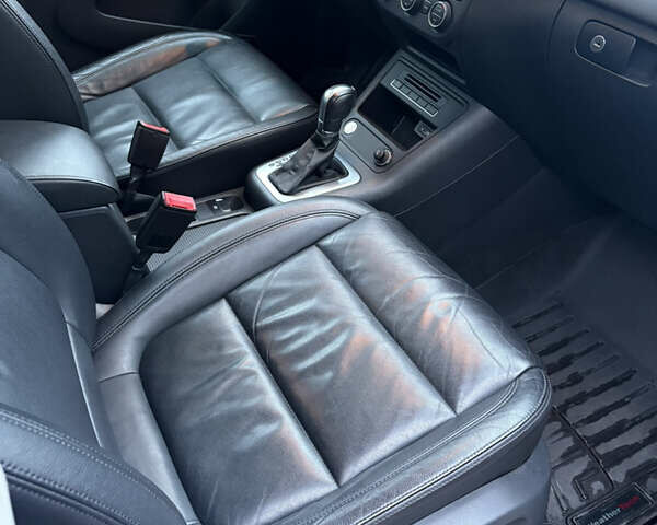 Білий Фольксваген Тігуан, об'ємом двигуна 1.98 л та пробігом 156 тис. км за 16300 $, фото 11 на Automoto.ua