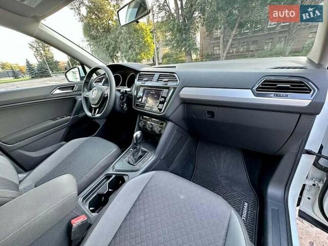 Белый Фольксваген Тигуан, объемом двигателя 1.98 л и пробегом 121 тыс. км за 21300 $, фото 7 на Automoto.ua