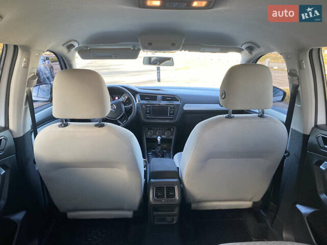 Белый Фольксваген Тигуан, объемом двигателя 2 л и пробегом 166 тыс. км за 14700 $, фото 38 на Automoto.ua