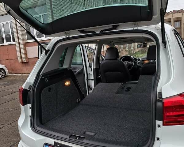 Белый Фольксваген Тигуан, объемом двигателя 1.98 л и пробегом 145 тыс. км за 14200 $, фото 11 на Automoto.ua