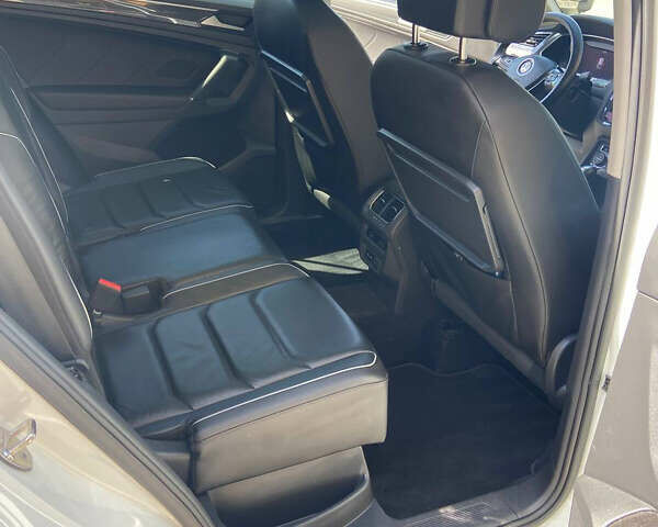 Белый Фольксваген Тигуан, объемом двигателя 1.97 л и пробегом 182 тыс. км за 26200 $, фото 19 на Automoto.ua