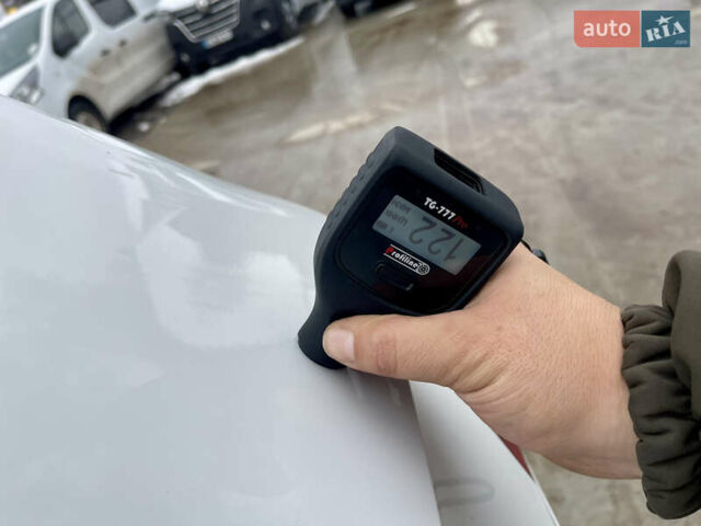 Белый Фольксваген Тигуан, объемом двигателя 2 л и пробегом 210 тыс. км за 23999 $, фото 89 на Automoto.ua