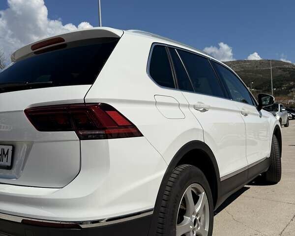 Белый Фольксваген Тигуан, объемом двигателя 1.97 л и пробегом 280 тыс. км за 23000 $, фото 9 на Automoto.ua