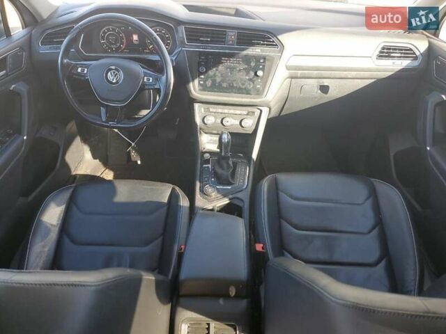 Білий Фольксваген Тігуан, об'ємом двигуна 1.98 л та пробігом 118 тис. км за 3900 $, фото 7 на Automoto.ua