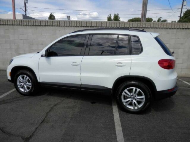 Белый Фольксваген Тигуан, объемом двигателя 2 л и пробегом 61 тыс. км за 8000 $, фото 5 на Automoto.ua