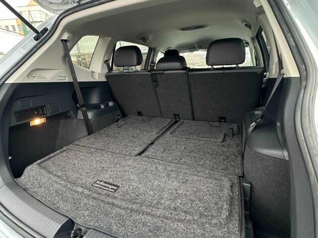 Белый Фольксваген Тигуан, объемом двигателя 2 л и пробегом 99 тыс. км за 18450 $, фото 17 на Automoto.ua