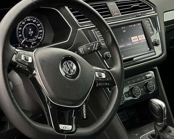 Белый Фольксваген Тигуан, объемом двигателя 1.97 л и пробегом 209 тыс. км за 25000 $, фото 9 на Automoto.ua