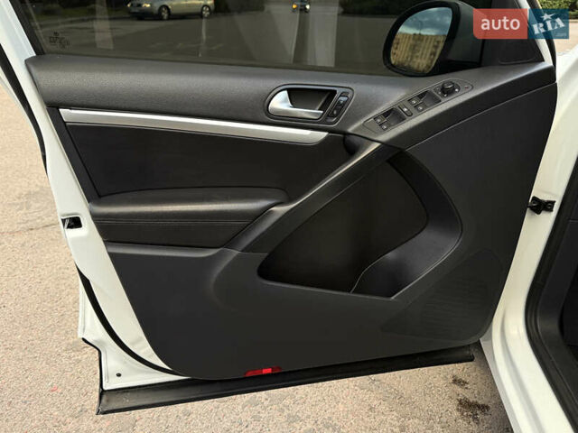 Белый Фольксваген Тигуан, объемом двигателя 1.98 л и пробегом 108 тыс. км за 13950 $, фото 26 на Automoto.ua