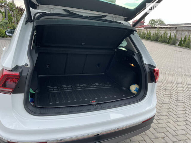 Білий Фольксваген Тігуан, об'ємом двигуна 1.97 л та пробігом 207 тис. км за 26500 $, фото 50 на Automoto.ua