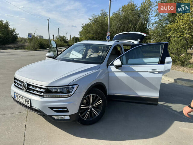Белый Фольксваген Тигуан, объемом двигателя 2 л и пробегом 67 тыс. км за 26500 $, фото 2 на Automoto.ua