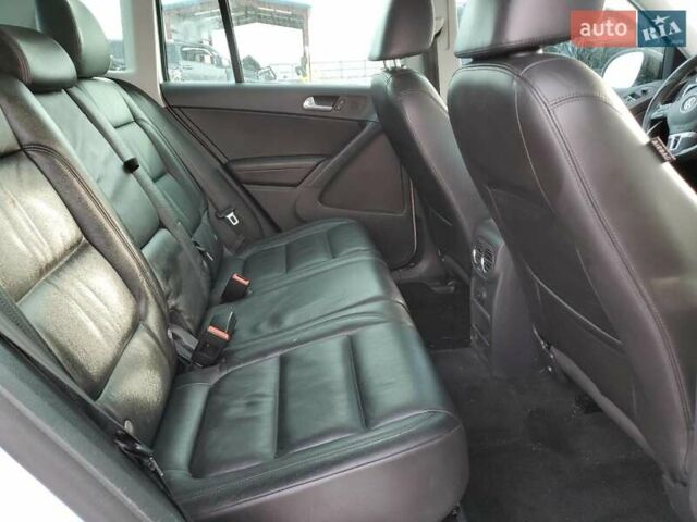 Белый Фольксваген Тигуан, объемом двигателя 1.98 л и пробегом 108 тыс. км за 2500 $, фото 10 на Automoto.ua