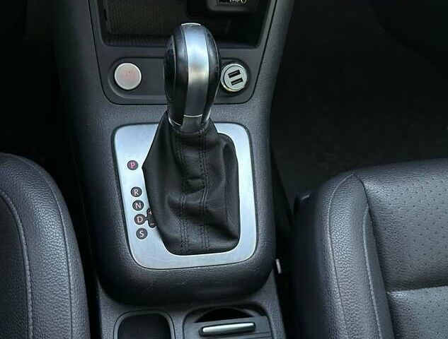 Білий Фольксваген Тігуан, об'ємом двигуна 1.98 л та пробігом 145 тис. км за 13500 $, фото 14 на Automoto.ua