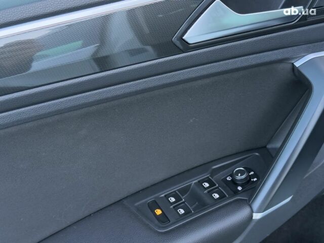 Белый Фольксваген Тигуан, объемом двигателя 2 л и пробегом 161 тыс. км за 24890 $, фото 14 на Automoto.ua