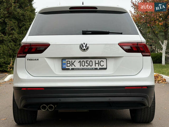 Белый Фольксваген Тигуан, объемом двигателя 1.98 л и пробегом 200 тыс. км за 21950 $, фото 6 на Automoto.ua