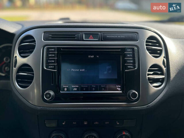 Белый Фольксваген Тигуан, объемом двигателя 2 л и пробегом 190 тыс. км за 11999 $, фото 11 на Automoto.ua