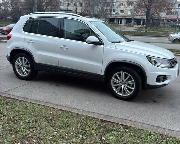 Білий Фольксваген Тігуан, об'ємом двигуна 1.98 л та пробігом 156 тис. км за 16300 $, фото 14 на Automoto.ua