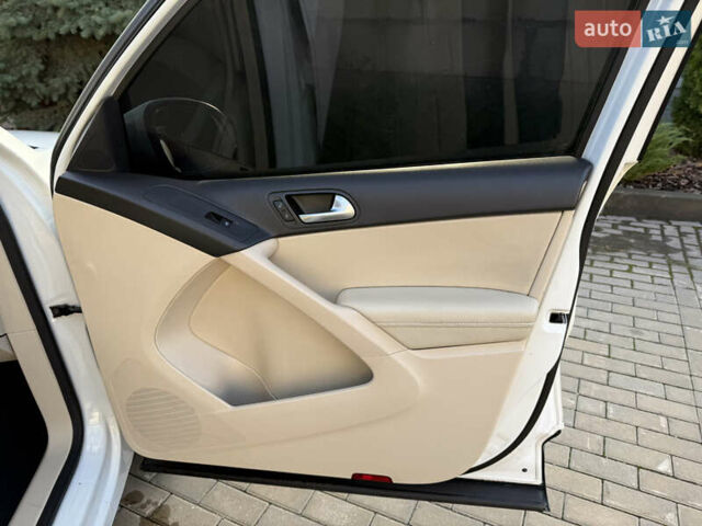 Белый Фольксваген Тигуан, объемом двигателя 1.98 л и пробегом 108 тыс. км за 14500 $, фото 26 на Automoto.ua