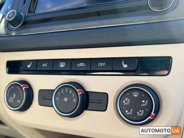 Білий Фольксваген Тігуан, об'ємом двигуна 2 л та пробігом 150 тис. км за 15999 $, фото 15 на Automoto.ua