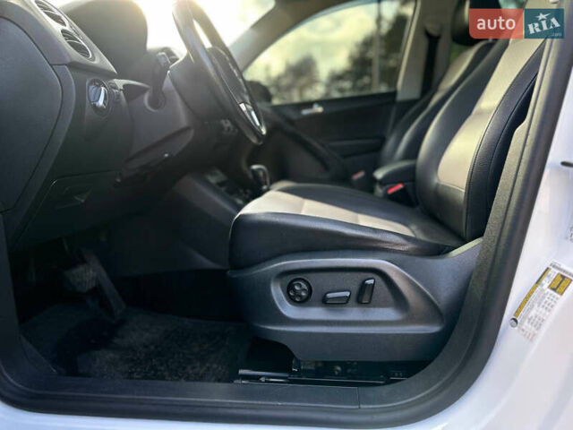 Белый Фольксваген Тигуан, объемом двигателя 2 л и пробегом 190 тыс. км за 11999 $, фото 6 на Automoto.ua