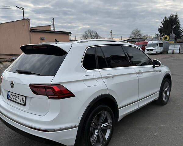 Белый Фольксваген Тигуан, объемом двигателя 1.97 л и пробегом 278 тыс. км за 25500 $, фото 7 на Automoto.ua