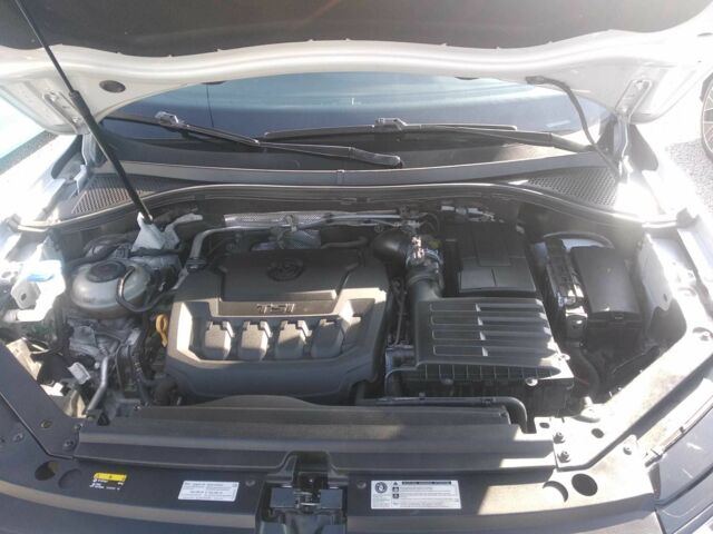 Білий Фольксваген Тігуан, об'ємом двигуна 2 л та пробігом 201 тис. км за 18600 $, фото 12 на Automoto.ua