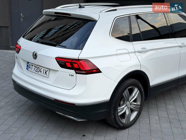 Білий Фольксваген Тігуан, об'ємом двигуна 1.98 л та пробігом 74 тис. км за 22222 $, фото 17 на Automoto.ua