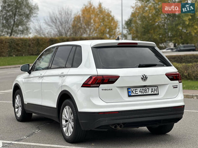 Білий Фольксваген Тігуан, об'ємом двигуна 2 л та пробігом 144 тис. км за 19500 $, фото 7 на Automoto.ua