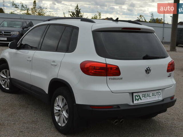 Белый Фольксваген Тигуан, объемом двигателя 1.98 л и пробегом 82 тыс. км за 15600 $, фото 2 на Automoto.ua