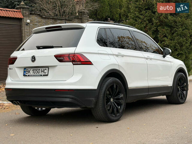 Белый Фольксваген Тигуан, объемом двигателя 1.98 л и пробегом 200 тыс. км за 21950 $, фото 10 на Automoto.ua