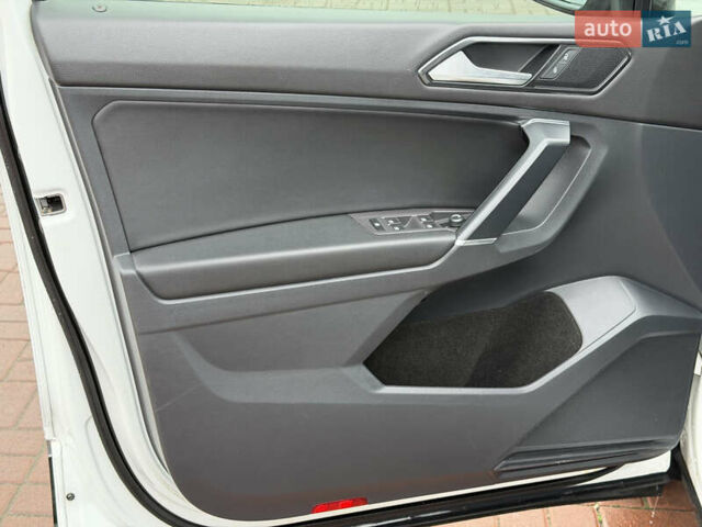 Білий Фольксваген Тігуан, об'ємом двигуна 1.98 л та пробігом 163 тис. км за 17500 $, фото 72 на Automoto.ua