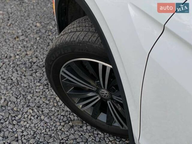 Белый Фольксваген Тигуан, объемом двигателя 1.98 л и пробегом 56 тыс. км за 21900 $, фото 5 на Automoto.ua