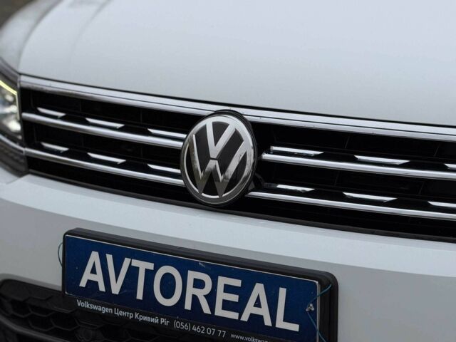 Белый Фольксваген Тигуан, объемом двигателя 2 л и пробегом 71 тыс. км за 25000 $, фото 5 на Automoto.ua