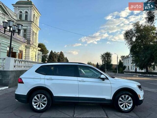 Белый Фольксваген Тигуан, объемом двигателя 1.98 л и пробегом 121 тыс. км за 21300 $, фото 2 на Automoto.ua