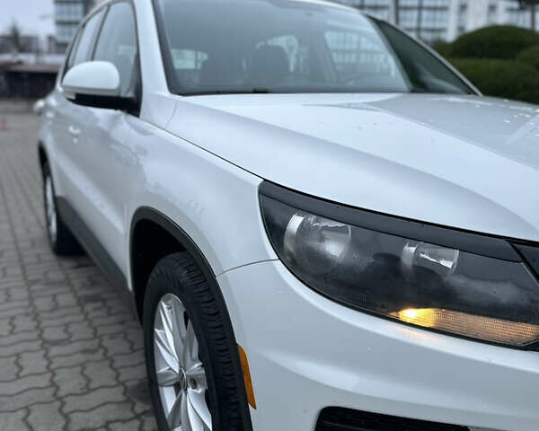 Белый Фольксваген Тигуан, объемом двигателя 1.98 л и пробегом 197 тыс. км за 11900 $, фото 4 на Automoto.ua